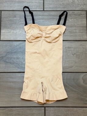 SKIMS Seamless Sculpt Mid Thigh Bodysuit Beige Shapewear
